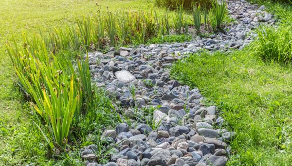 River Rock Garden Installation in Thousand Oaks