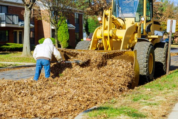 Mulch Hauling in Thousand Oaks