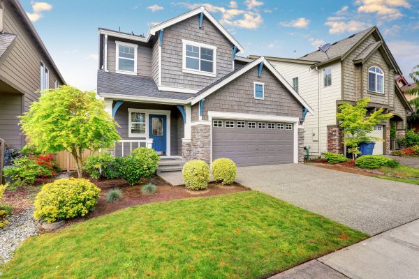 Curb Appeal Landscaping in Thousand Oaks