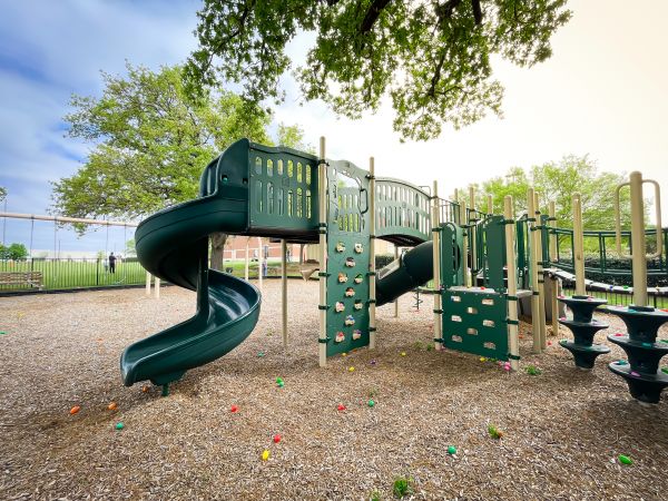 Playground Mulch Service in Thousand Oaks